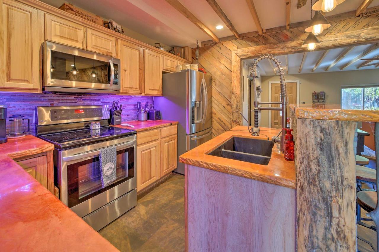 Cozy Cabin Retreat With Patio And Fenced Yard Payson Esterno foto