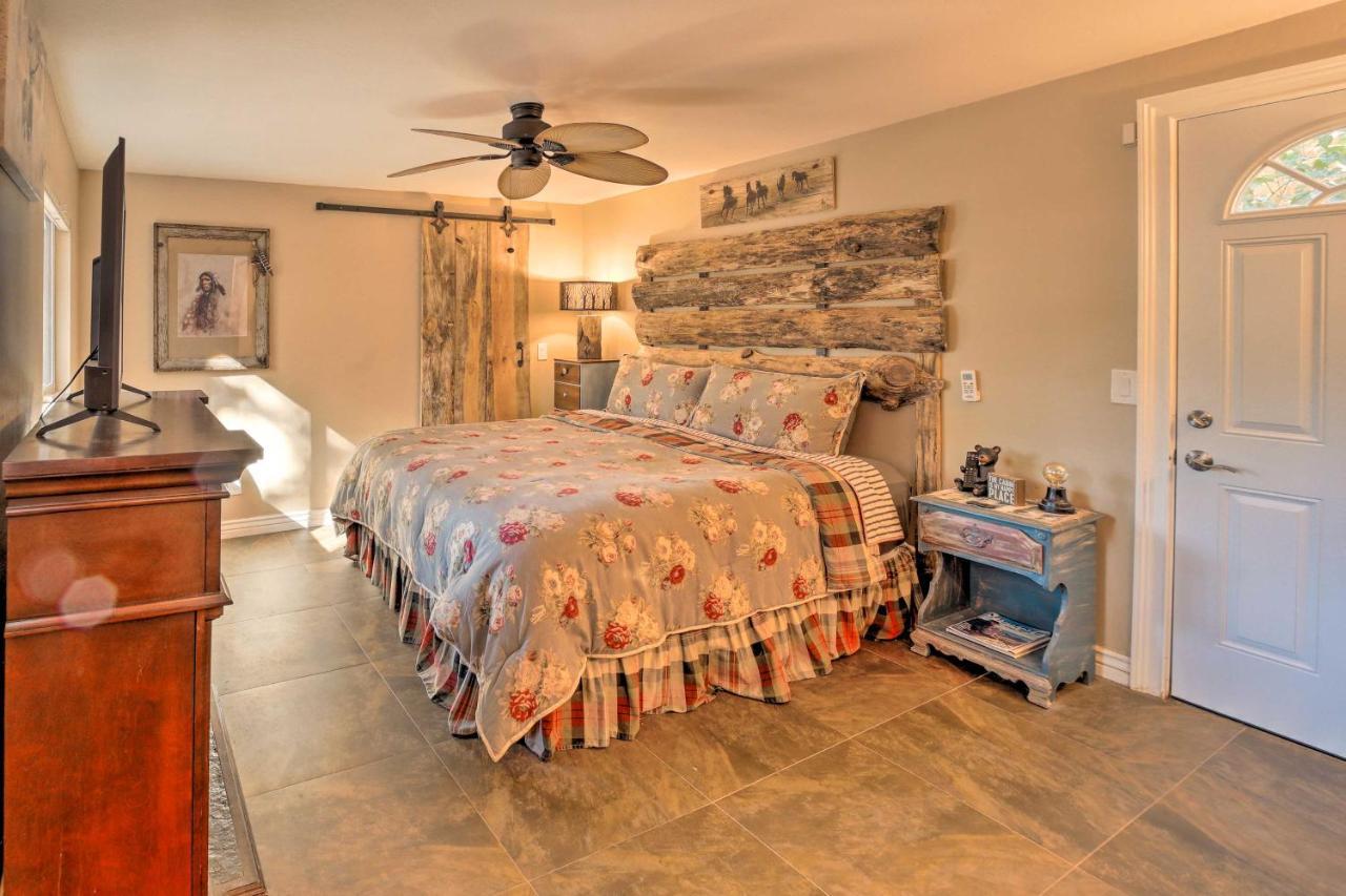 Cozy Cabin Retreat With Patio And Fenced Yard Payson Esterno foto