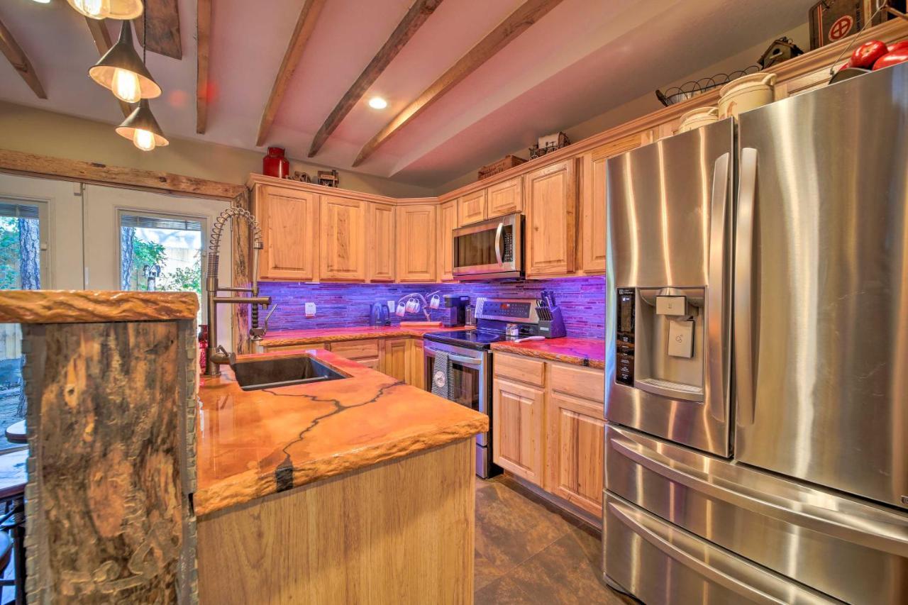 Cozy Cabin Retreat With Patio And Fenced Yard Payson Esterno foto